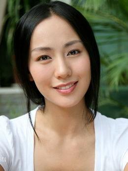 明星网红菲菲简介图片,网红界的璀璨明星，魅力四溢的时尚达人