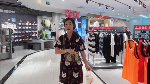 明星网红喝蜜雪冰城,明星网红热捧的蜜雪冰城，究竟有何魅力？